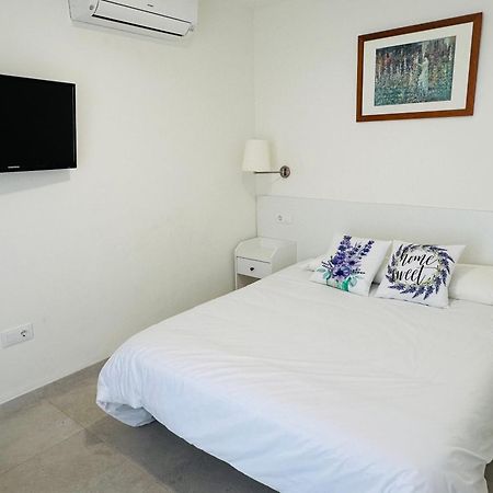 Apartamentos Turisticos Victoria Альмуньекар Экстерьер фото