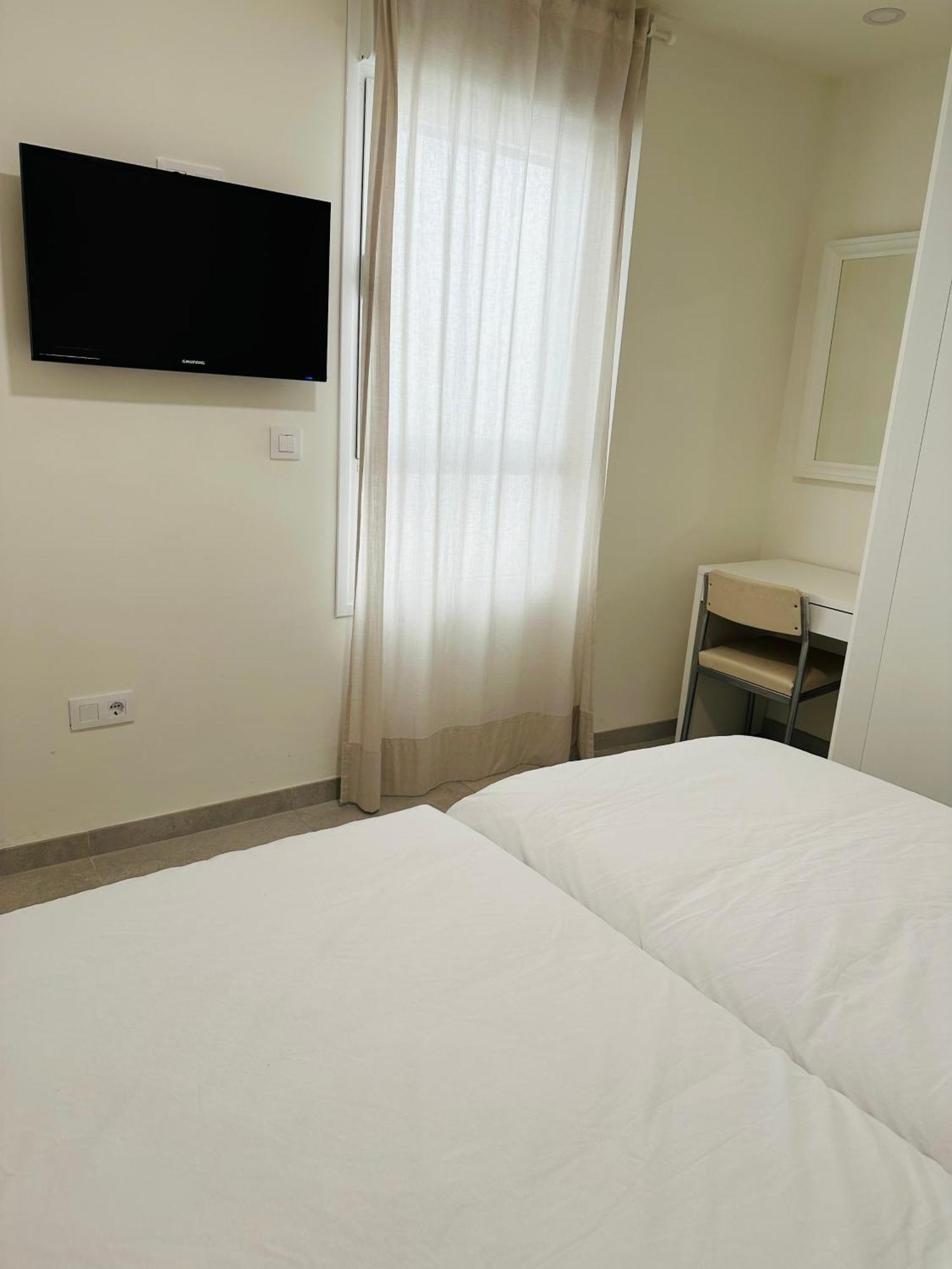 Apartamentos Turisticos Victoria Альмуньекар Экстерьер фото
